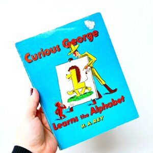 3 For 35 🙌🌼Vintage 1963 "Curious George Learns the Alphabet"